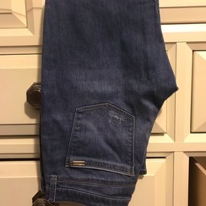 White House black market girlfriend Capri